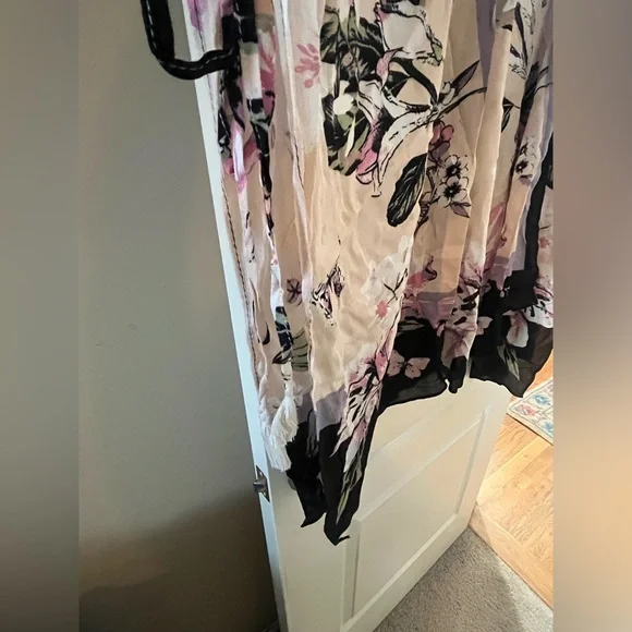 New! Vince Camuto Lily Botanical Floral Kimono Cardigan, Wrap Rayon OSFM - Picture 8 of 16